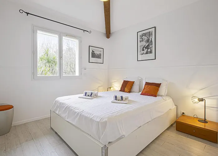 Calme Avec Piscine Entre Pays Basque Et Sud Landes *