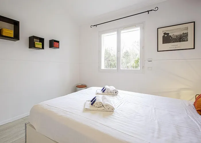 Calme Avec Piscine Entre Pays Basque Et Sud Landes *